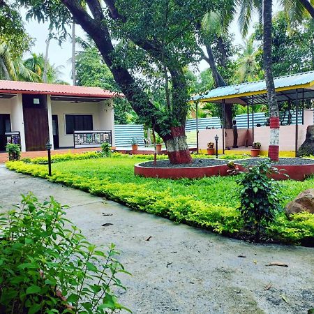 Happy Holiday Alibaug Hotel Alībāg Eksteriør billede